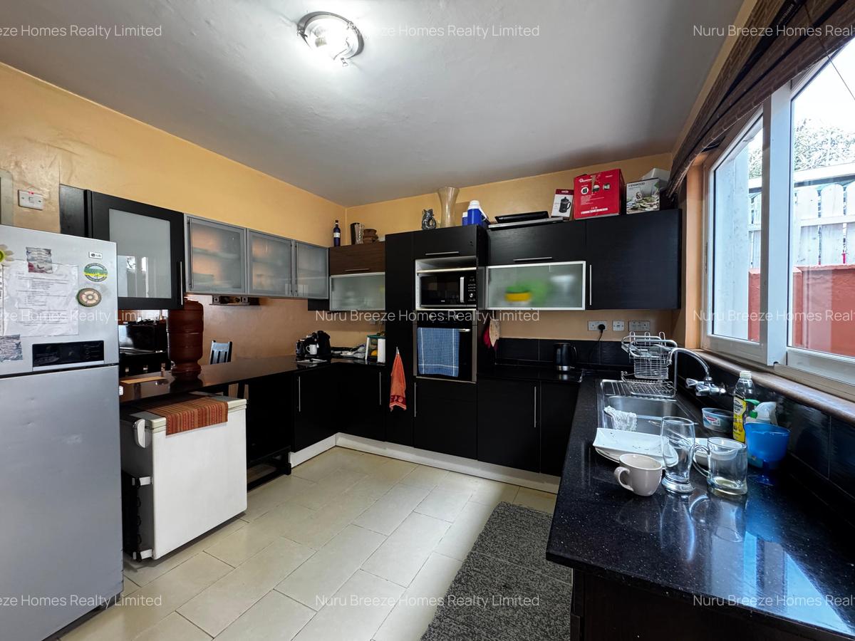 4 Bed Townhouse with En Suite in Lavington - 14