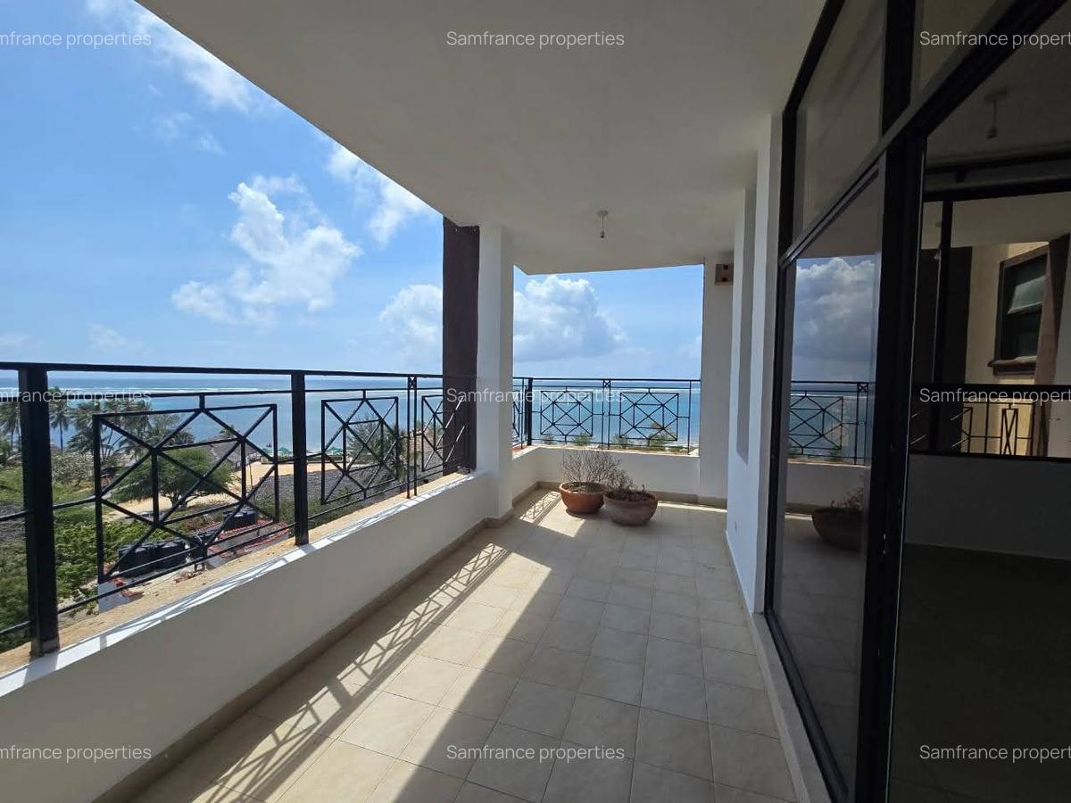 4 Bed Apartment with En Suite at Mount Kenya Road - 4