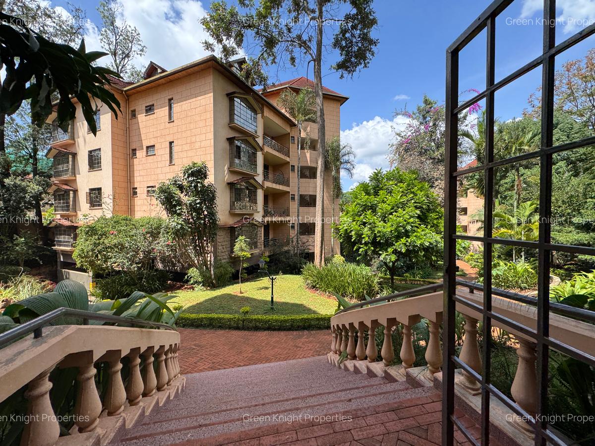 Serviced 3 Bed Apartment with En Suite in Brookside - 6