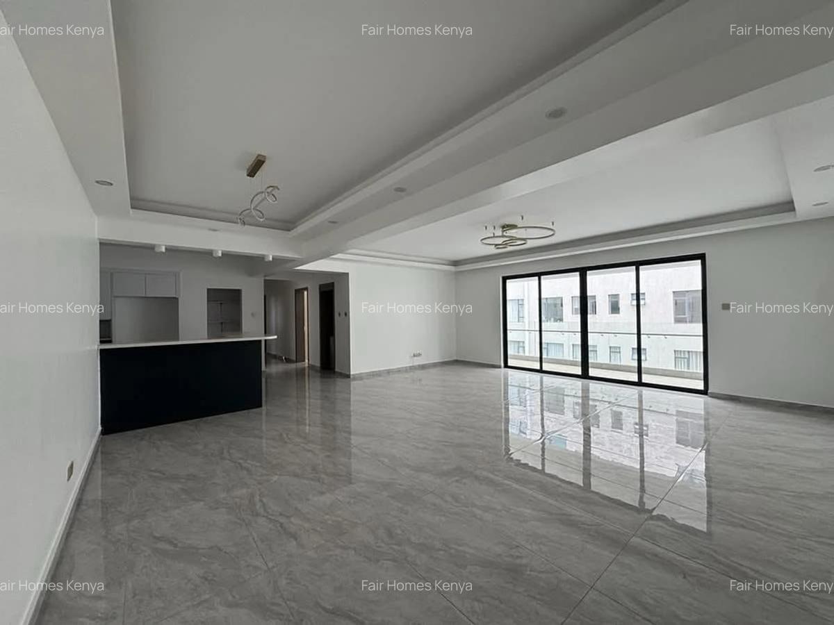 4 Bed Apartment with En Suite at Valley Arcade - 5