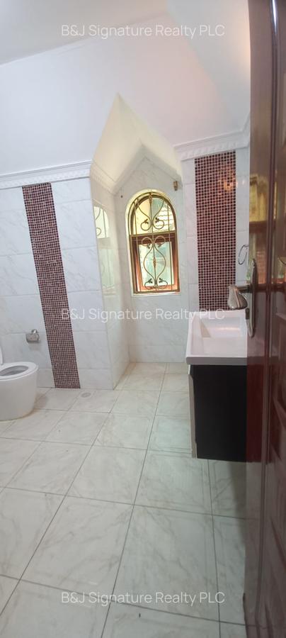 5 Bed Townhouse with En Suite in Kileleshwa - 11