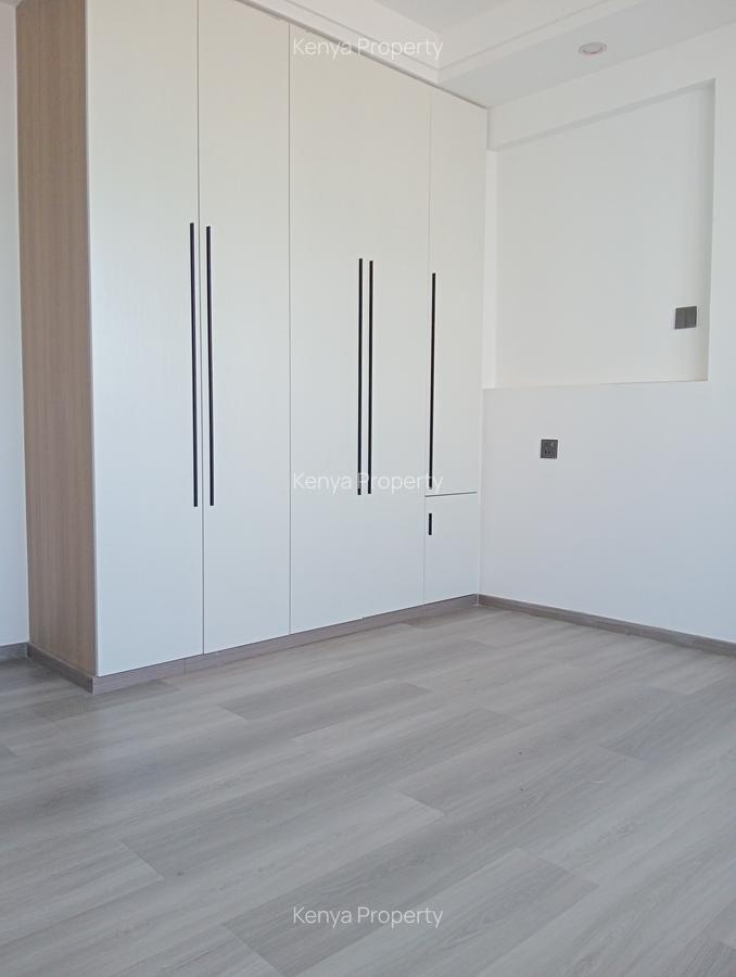 Serviced 1 Bed Apartment with Swimming Pool in Valley Arcade - 6