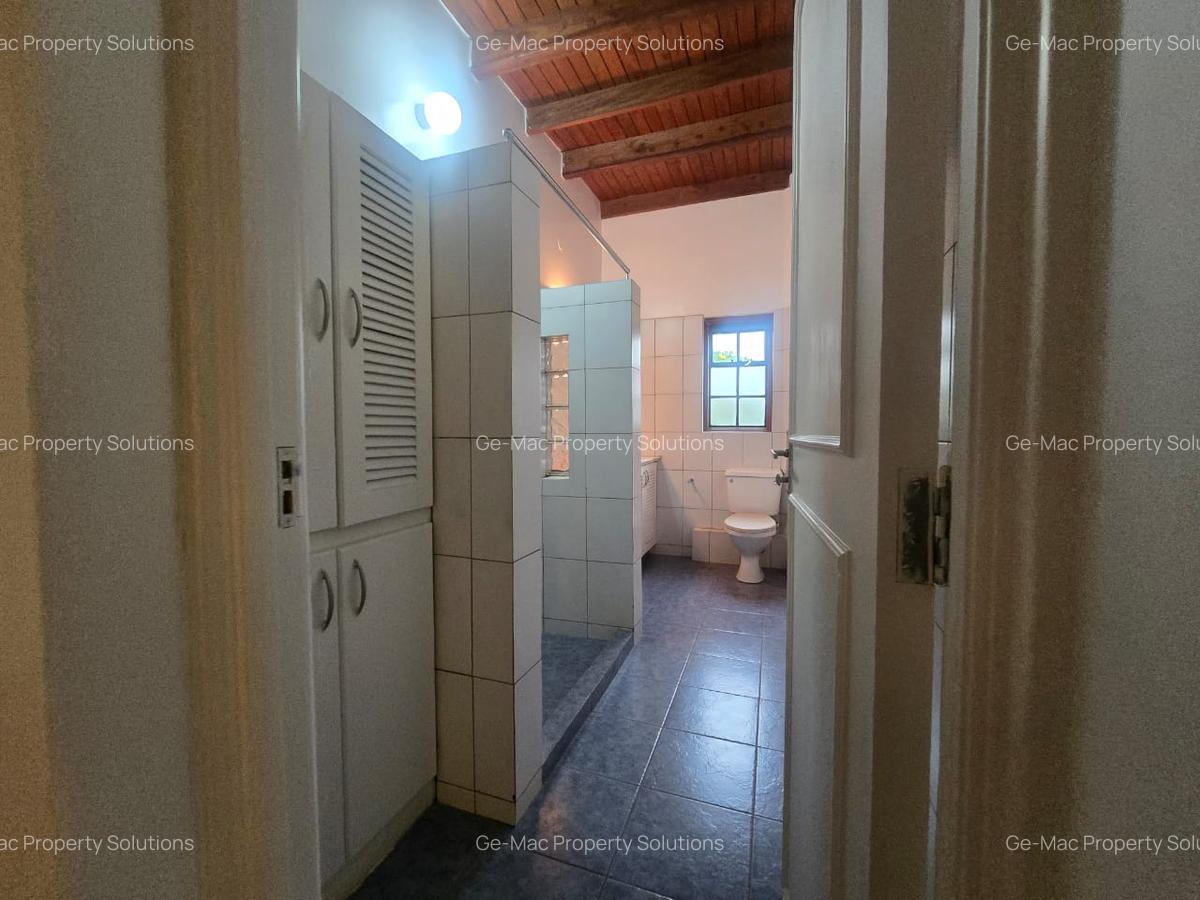 3 Bed House with En Suite in Runda - 17