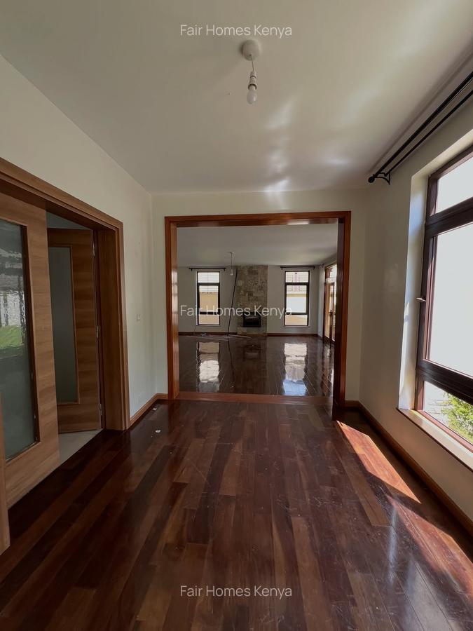 5 Bed Townhouse with En Suite at Lavington Green - 5