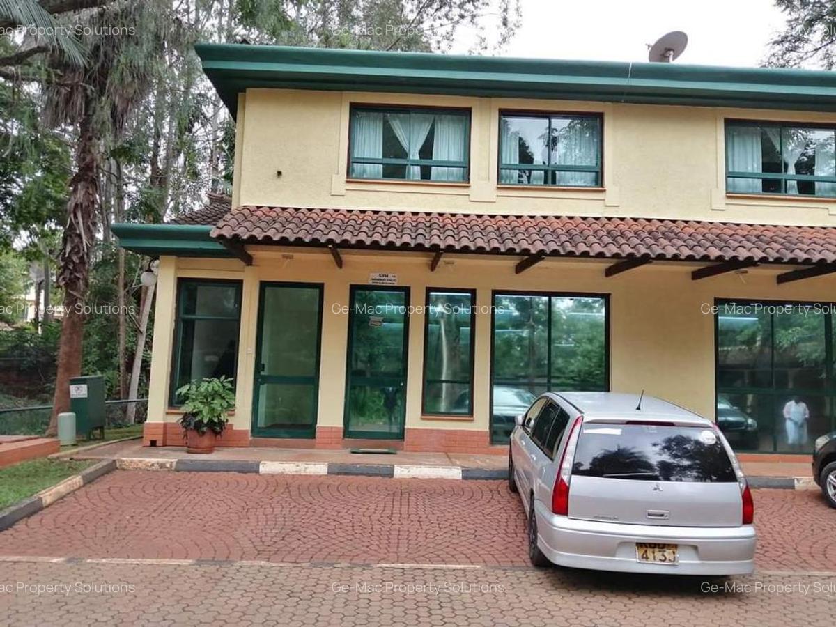 4 Bed House with En Suite in Spring Valley - 4