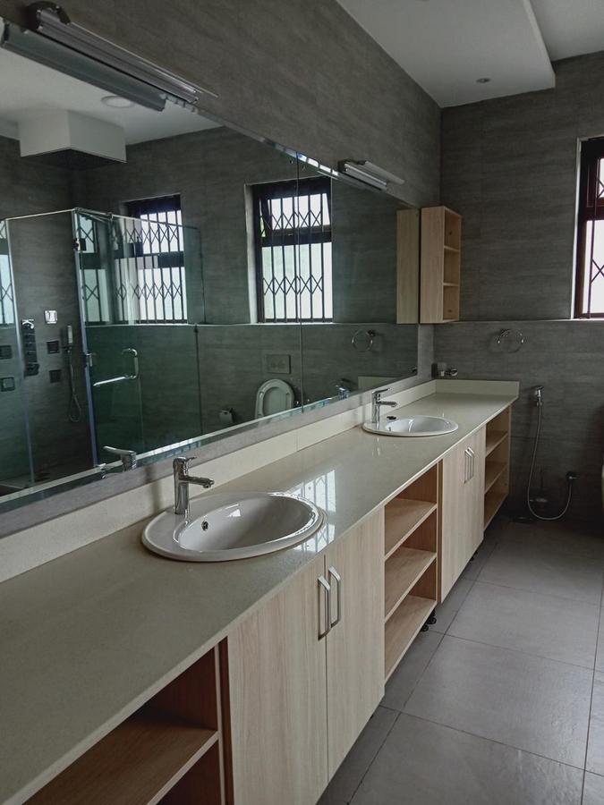 4 Bed Townhouse with En Suite at Maji Mazuri - 15