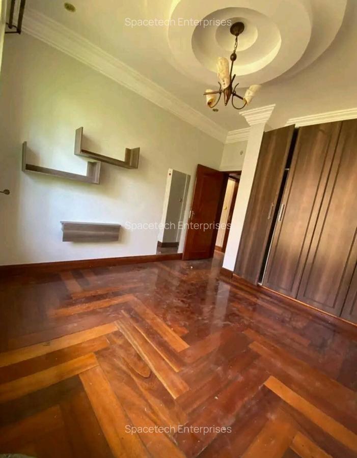 3 Bed House with En Suite in Runda - 8