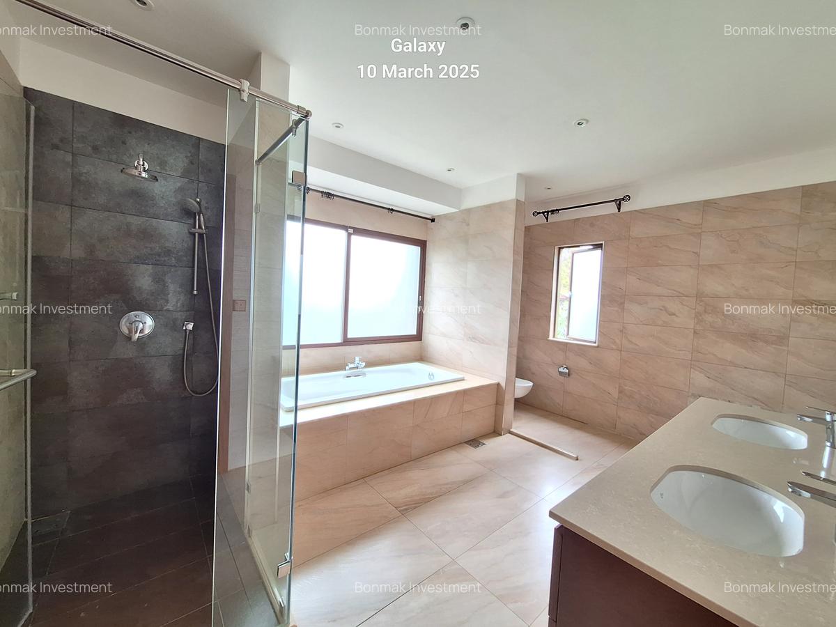 4 Bed Townhouse with En Suite at Convent Drive - 20