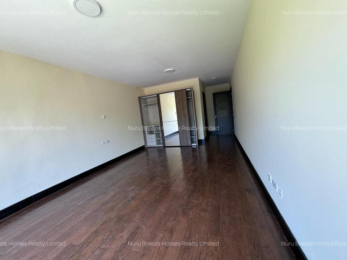 4 Bed Apartment with En Suite in General Mathenge - 12