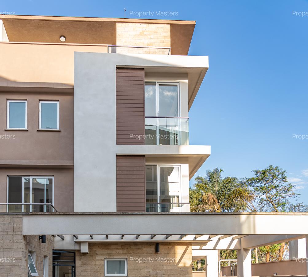 4 Bed Townhouse with En Suite at Kabasiran Avenue - 12