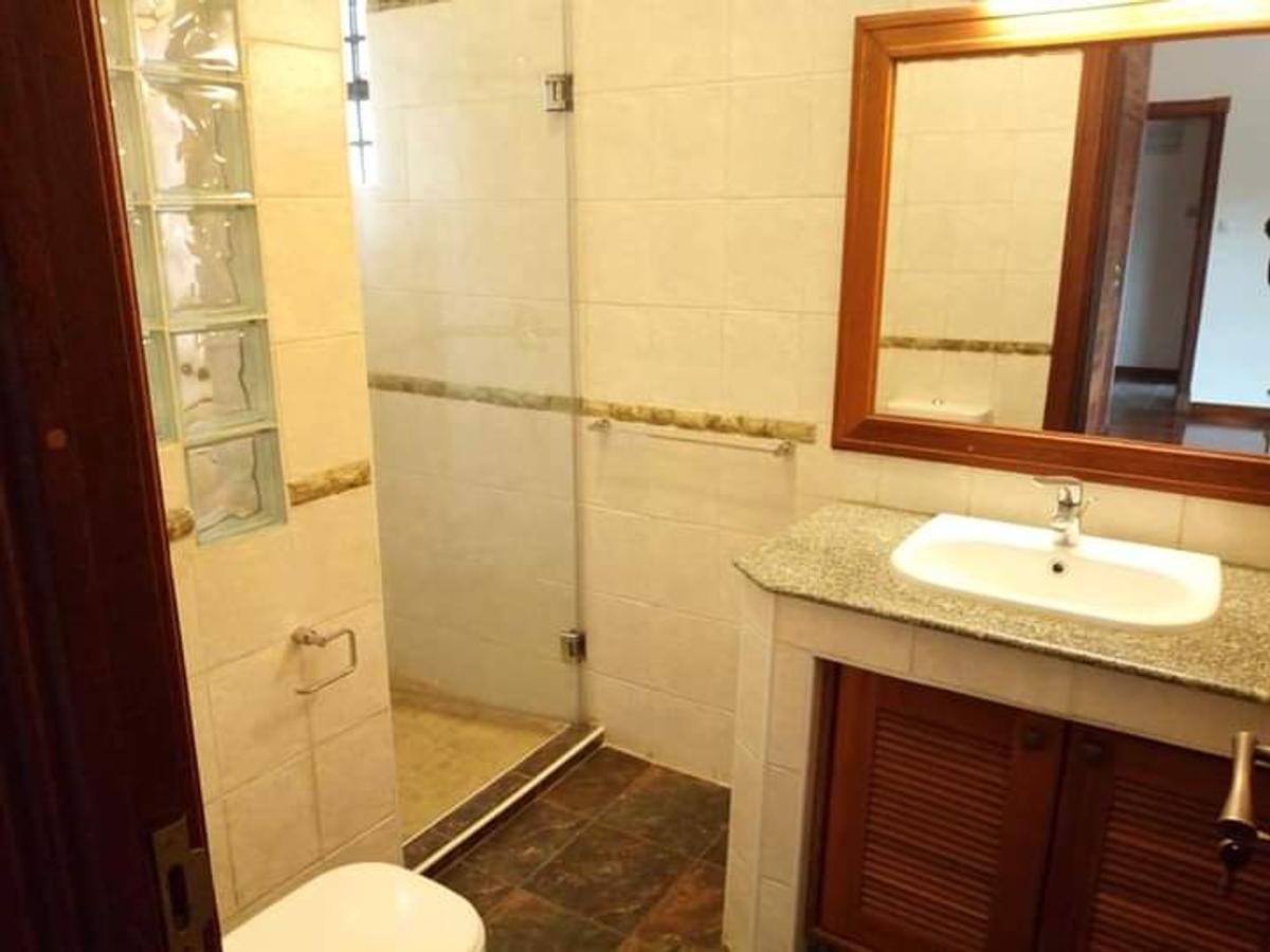 4 Bed Townhouse with En Suite at Off Peponi Road - 12