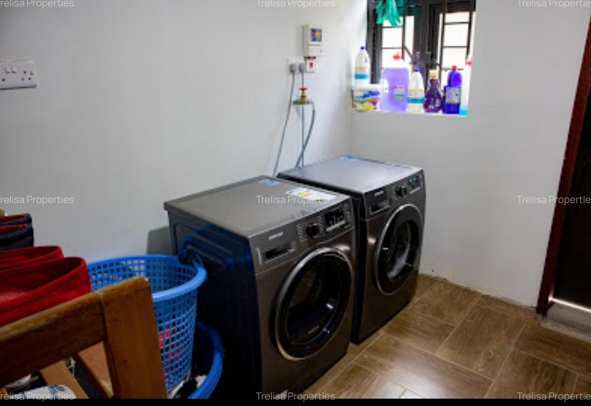 6 Bed Townhouse with En Suite at Masai Lodge Road - 15