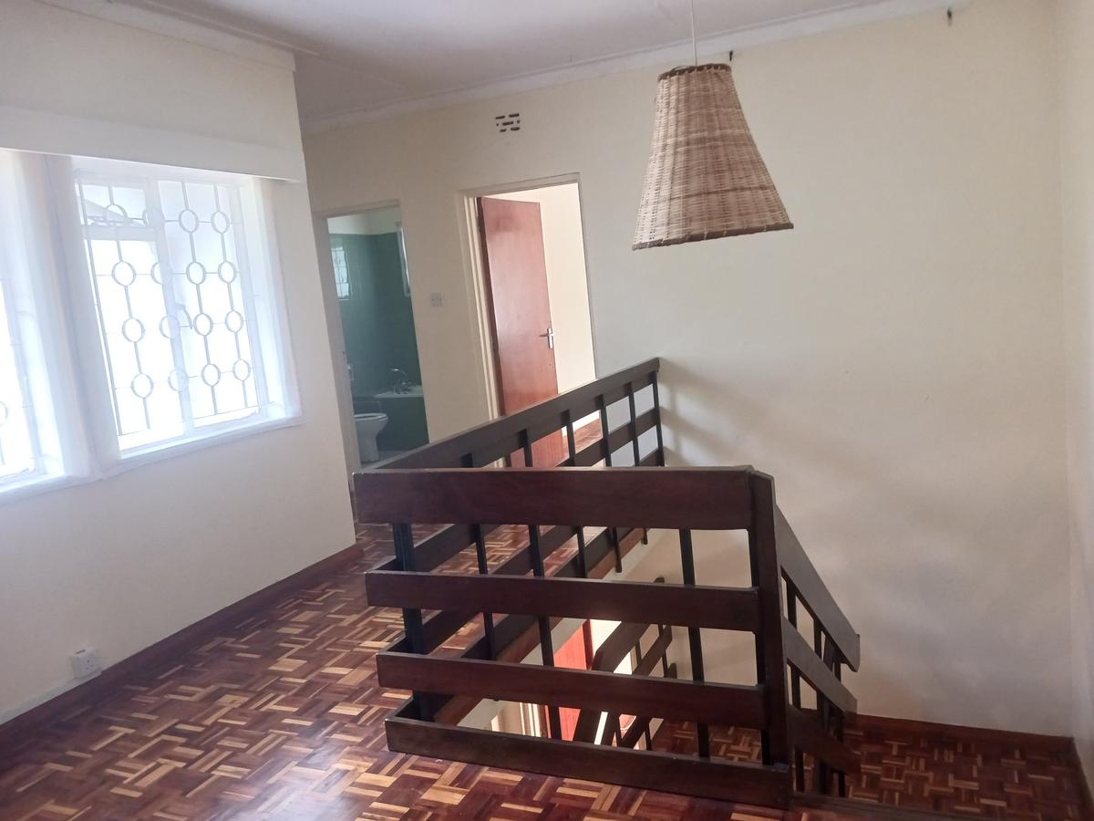 4 Bed House with En Suite at Lavington - 10