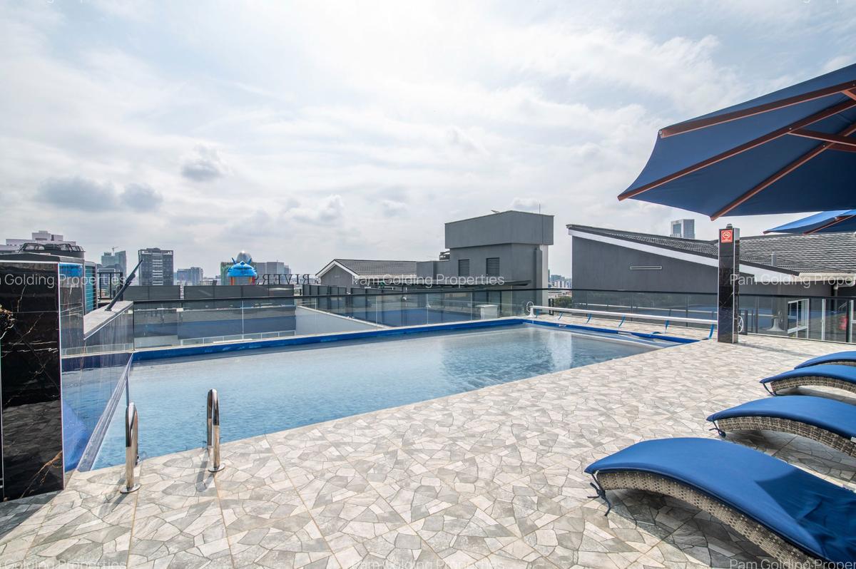 3 Bed Apartment with En Suite in Riverside - 17