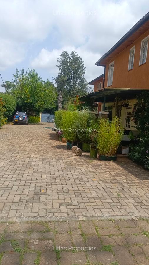 1 Bed House with En Suite in Nyari - 1