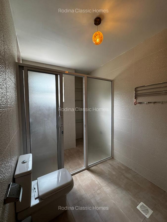 4 Bed Townhouse with En Suite in Karen - 2