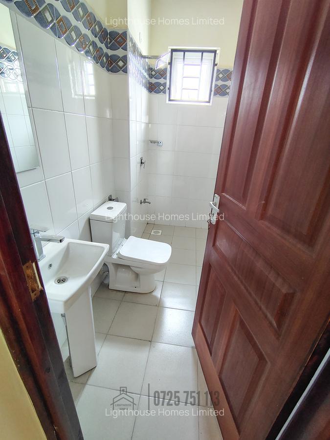 2 Bed Apartment with En Suite at Racecourse - 7