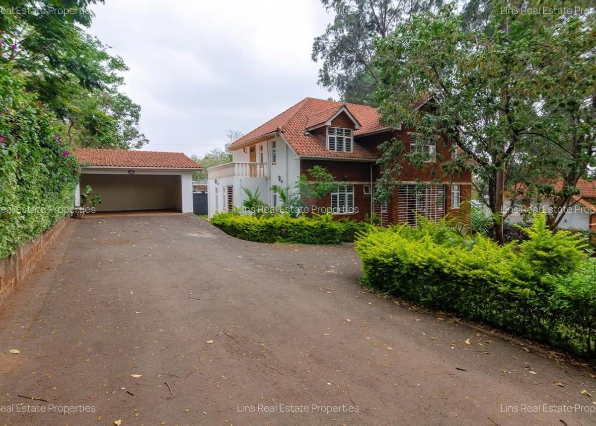 5 Bed Townhouse with En Suite in Rosslyn - 2