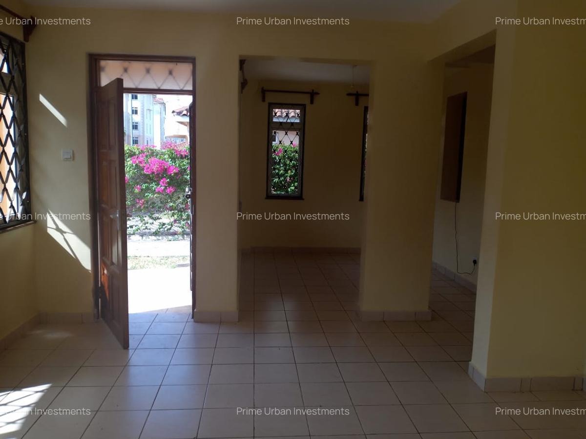 4 Bed Townhouse with En Suite in Mtwapa - 3