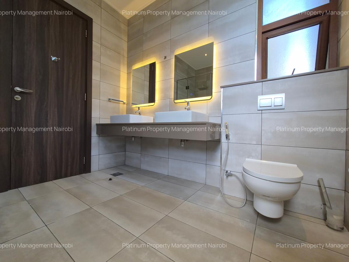 3 Bed Apartment with En Suite at Spring Valley - 17