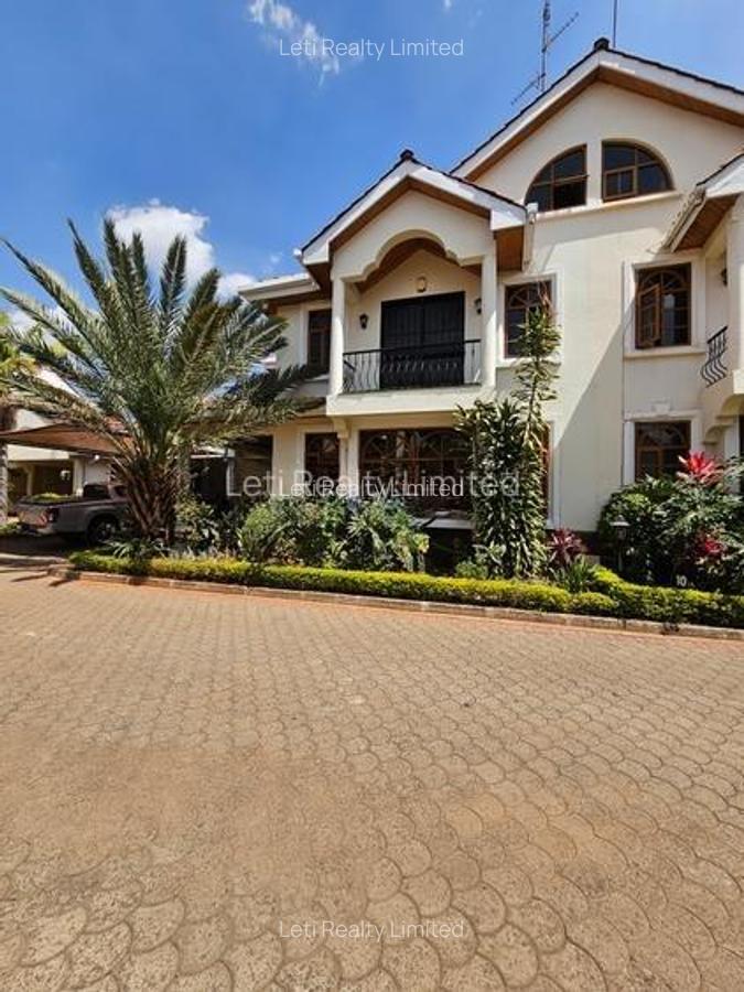 5 Bed Townhouse with En Suite in Lavington - 1