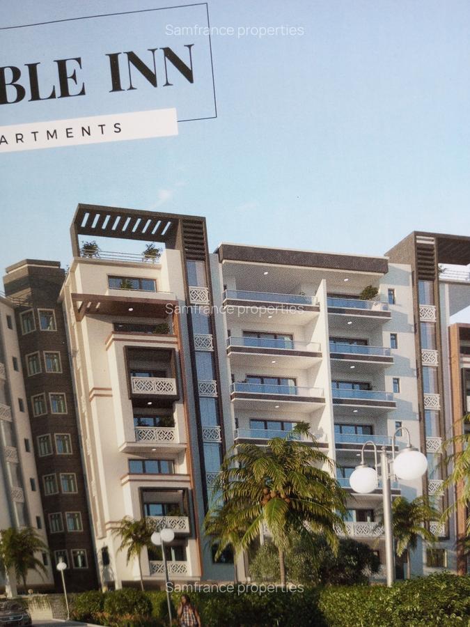 Serviced 4 Bed Apartment with En Suite at Links Road - 11