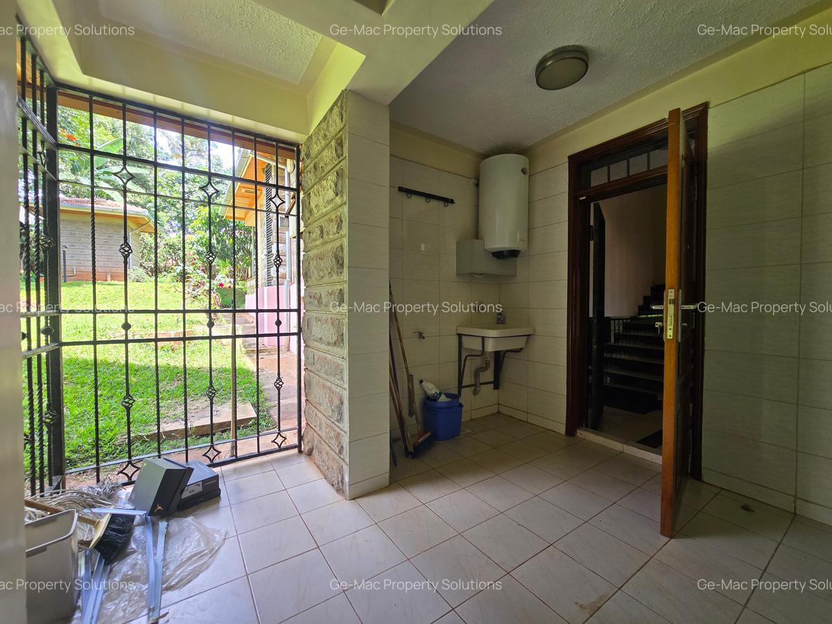 4 Bed House with En Suite in Runda - 14