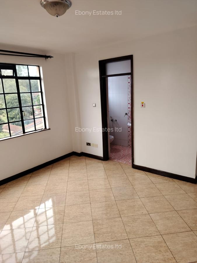 4 Bed Apartment with En Suite in Upper Hill - 6