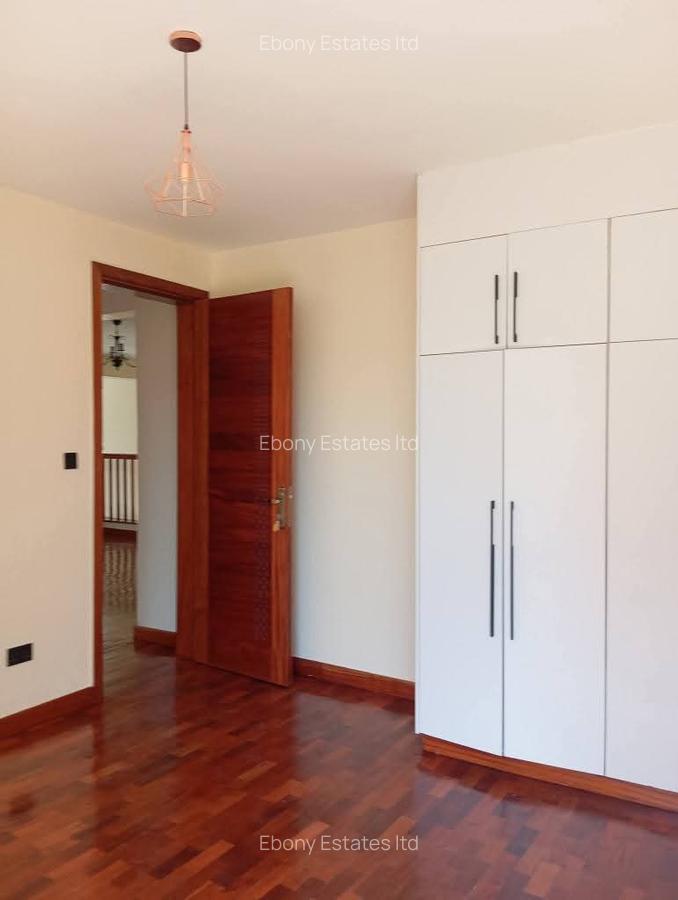 4 Bed Townhouse with En Suite in Karen - 17