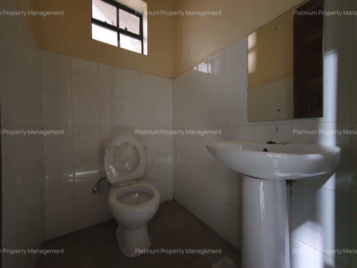 15,945 ft² Warehouse with Backup Generator at Airport North Road - 10