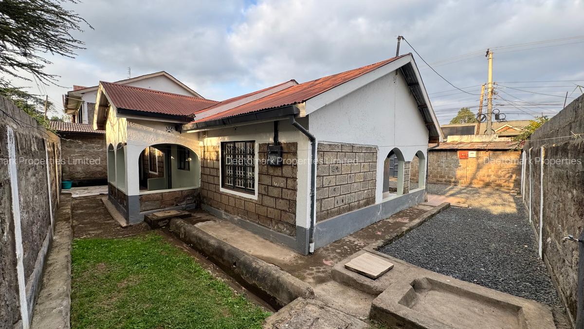 4 Bed House with En Suite at Karen End - 3