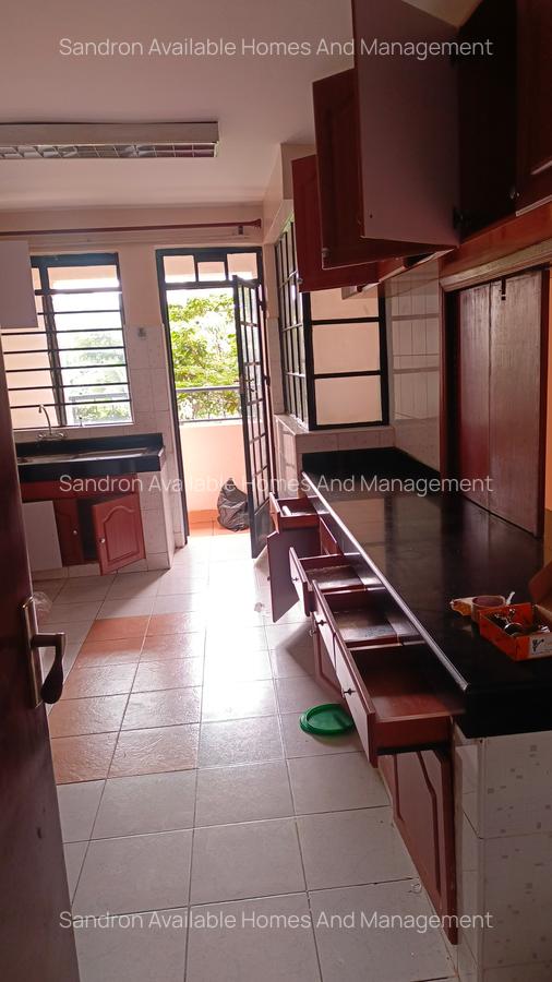 3 Bed Apartment with En Suite in Kileleshwa - 9