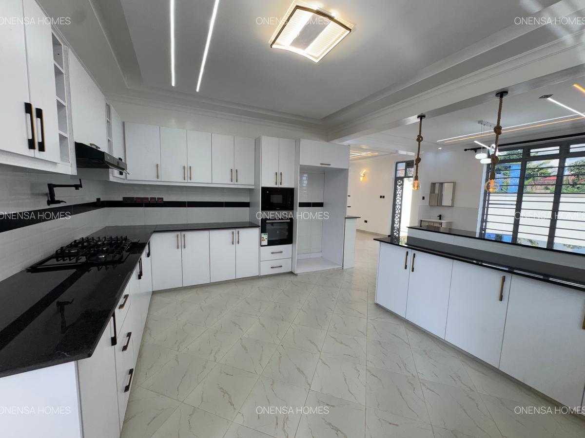 3 Bed House with En Suite in Eastern ByPass - 10