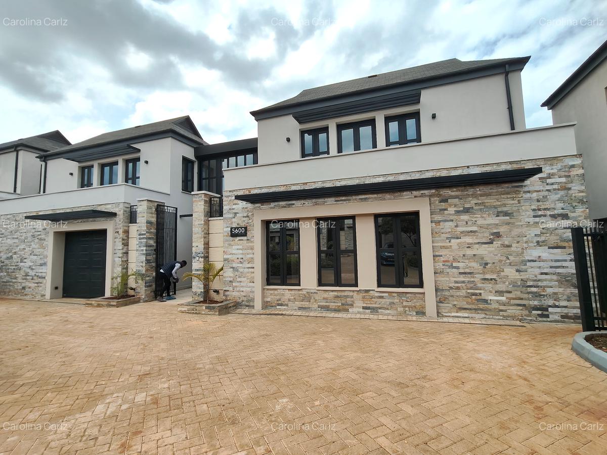 4 Bed Townhouse with En Suite at Runda - 3