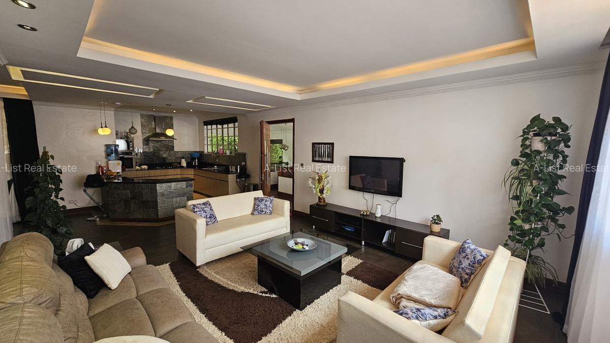 2 Bed House with En Suite at Magnolia - 3