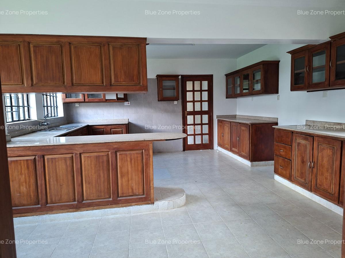 5 Bed Townhouse with En Suite at Off Ruaka Rd - 8