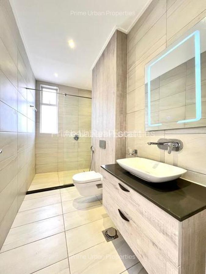 1 Bed Apartment with En Suite in Westlands Area - 4