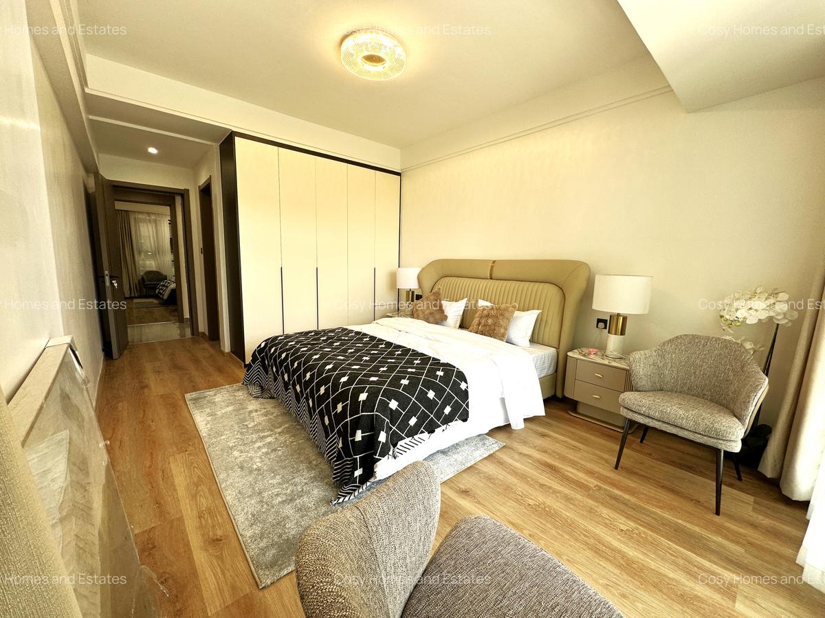 3 Bed Apartment with En Suite at Lavington - 7