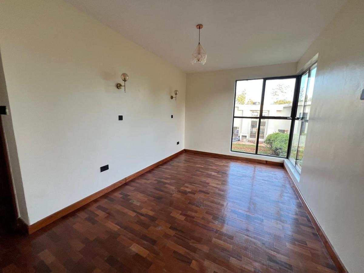 4 Bed Townhouse with En Suite in Karen - 11