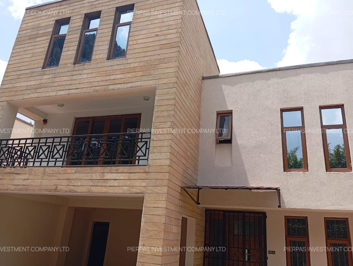5 Bed Townhouse with En Suite in Lavington - 14