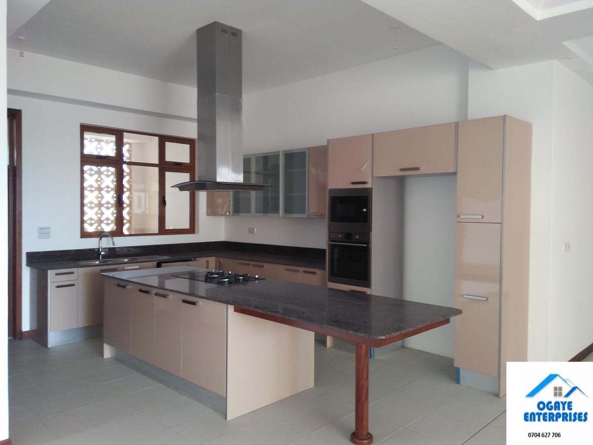 3 Bed Apartment with En Suite at Mwamba Drive - 6