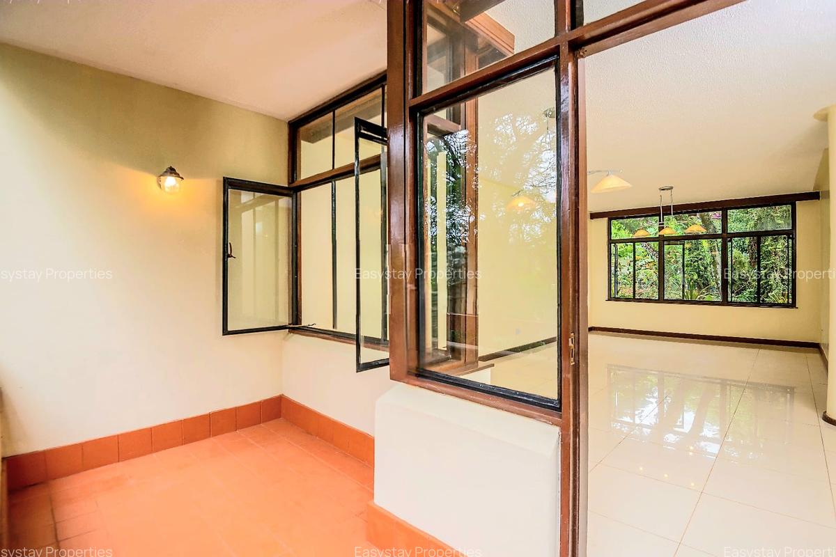 4 Bed Apartment with En Suite in Riverside - 1