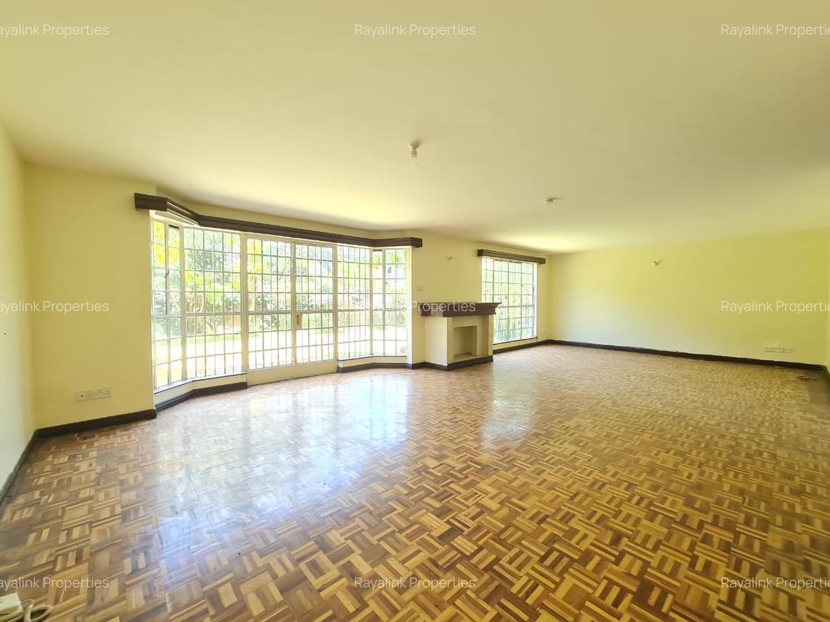 4 Bed Townhouse with En Suite at Spring Valley - 6