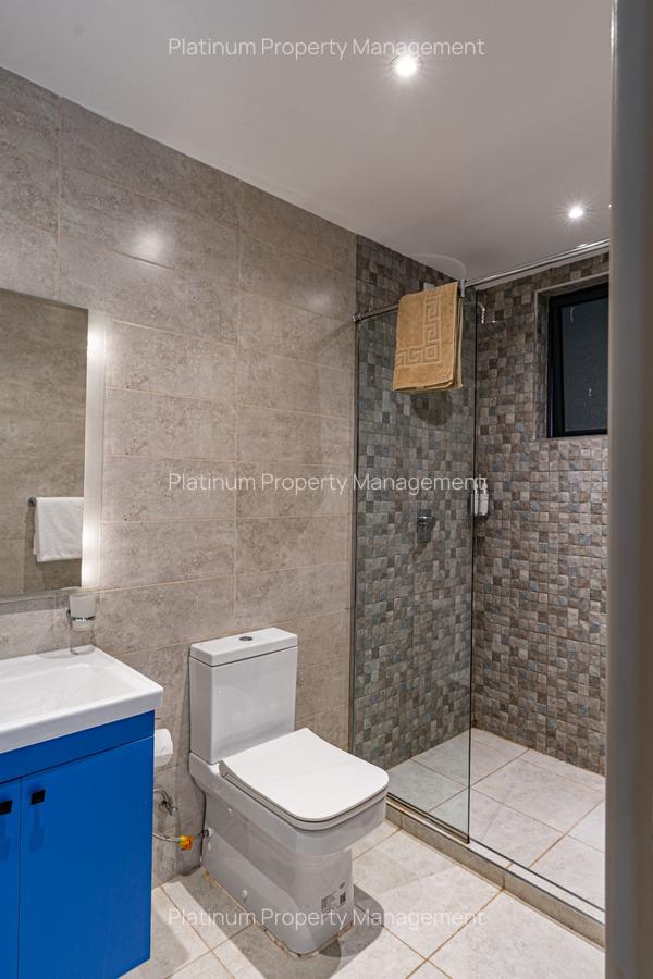 Serviced 1 Bed Apartment with En Suite at Westlands Rd - 12