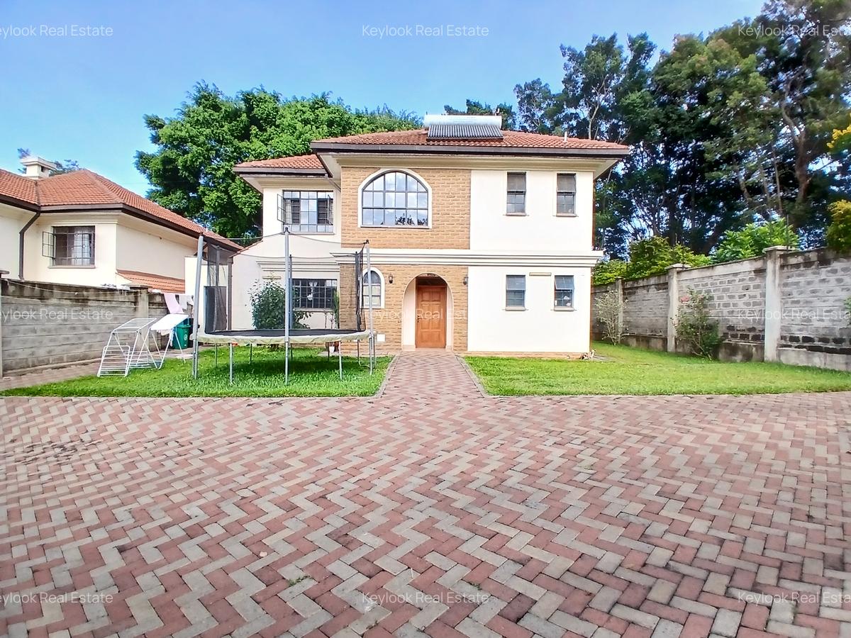 4 Bed Townhouse with En Suite at Lavington Green - 2