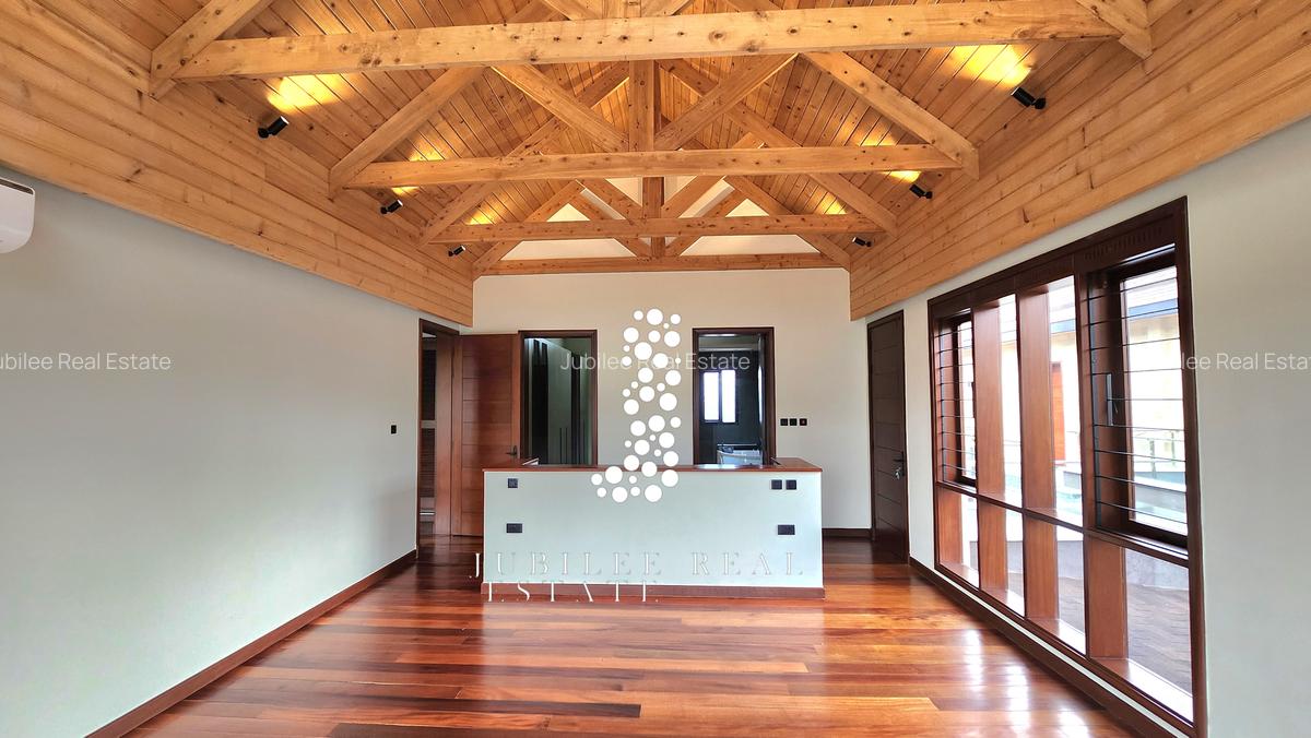 4 Bed Villa with En Suite in Runda - 18