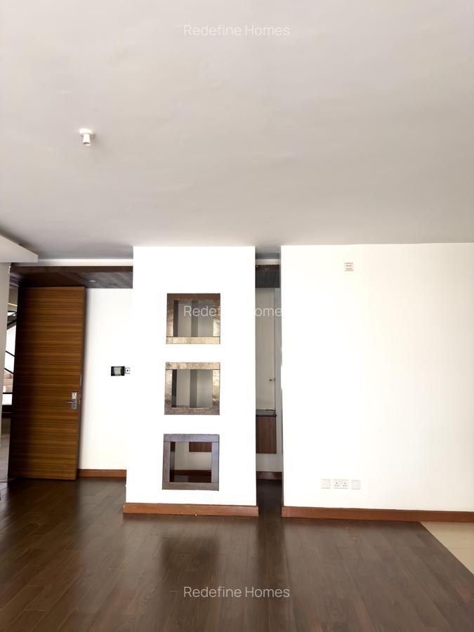 3 Bed Apartment with En Suite in Parklands - 18