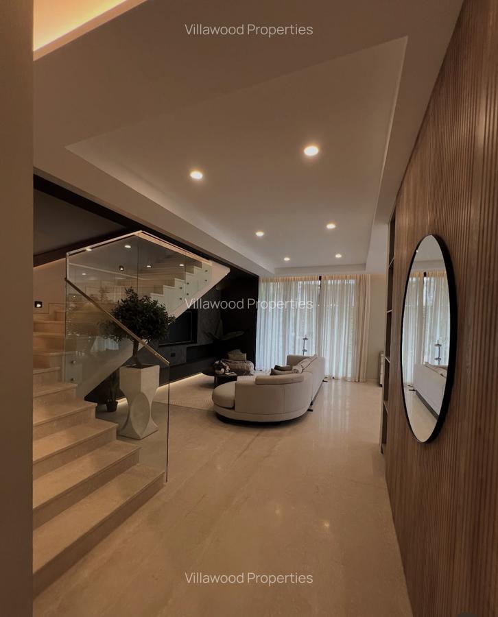 4 Bed Villa with En Suite in Westlands Area - 6