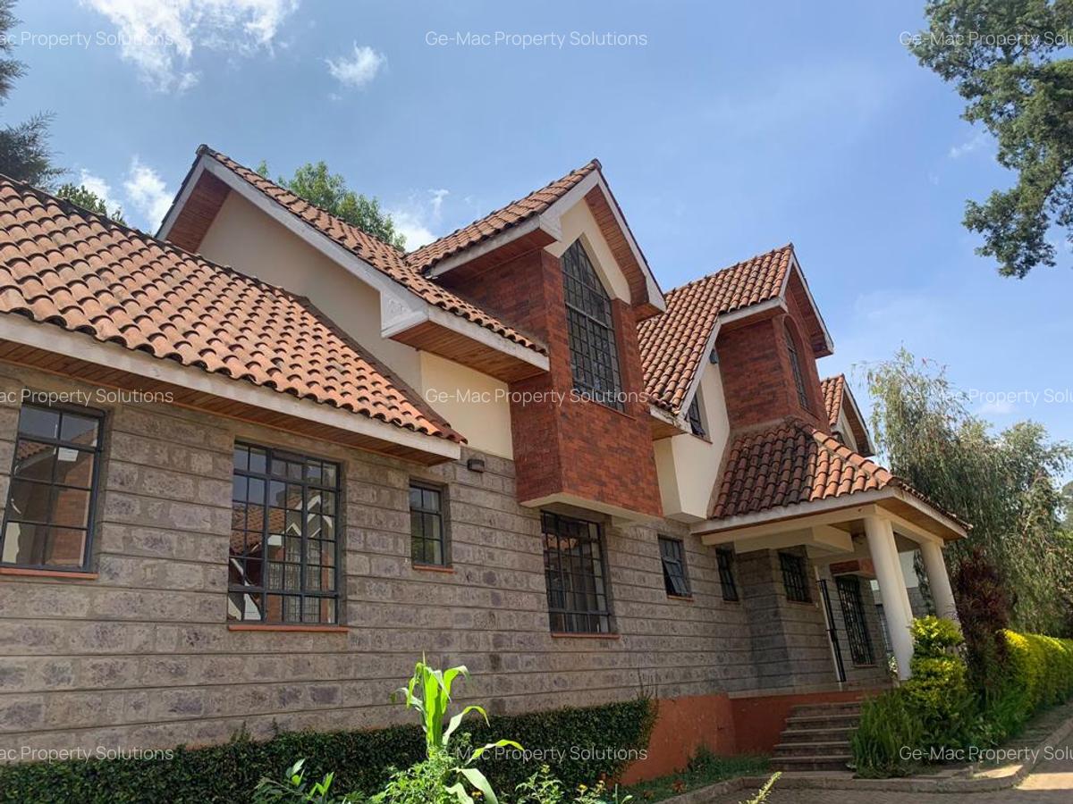 5 Bed House with En Suite in Lavington - 20