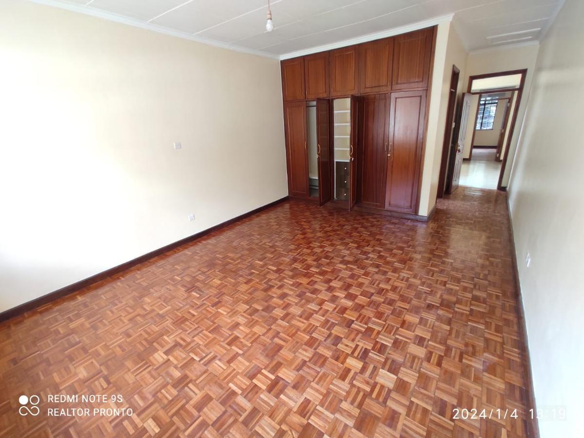 4 Bed Townhouse with En Suite in Lavington - 7